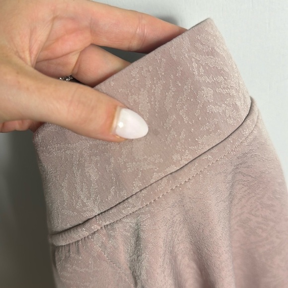 Athleta Brooklyn Textured Pant High Ankle Latte Grain Camo Pink Size 18 - Picture 9 of 14